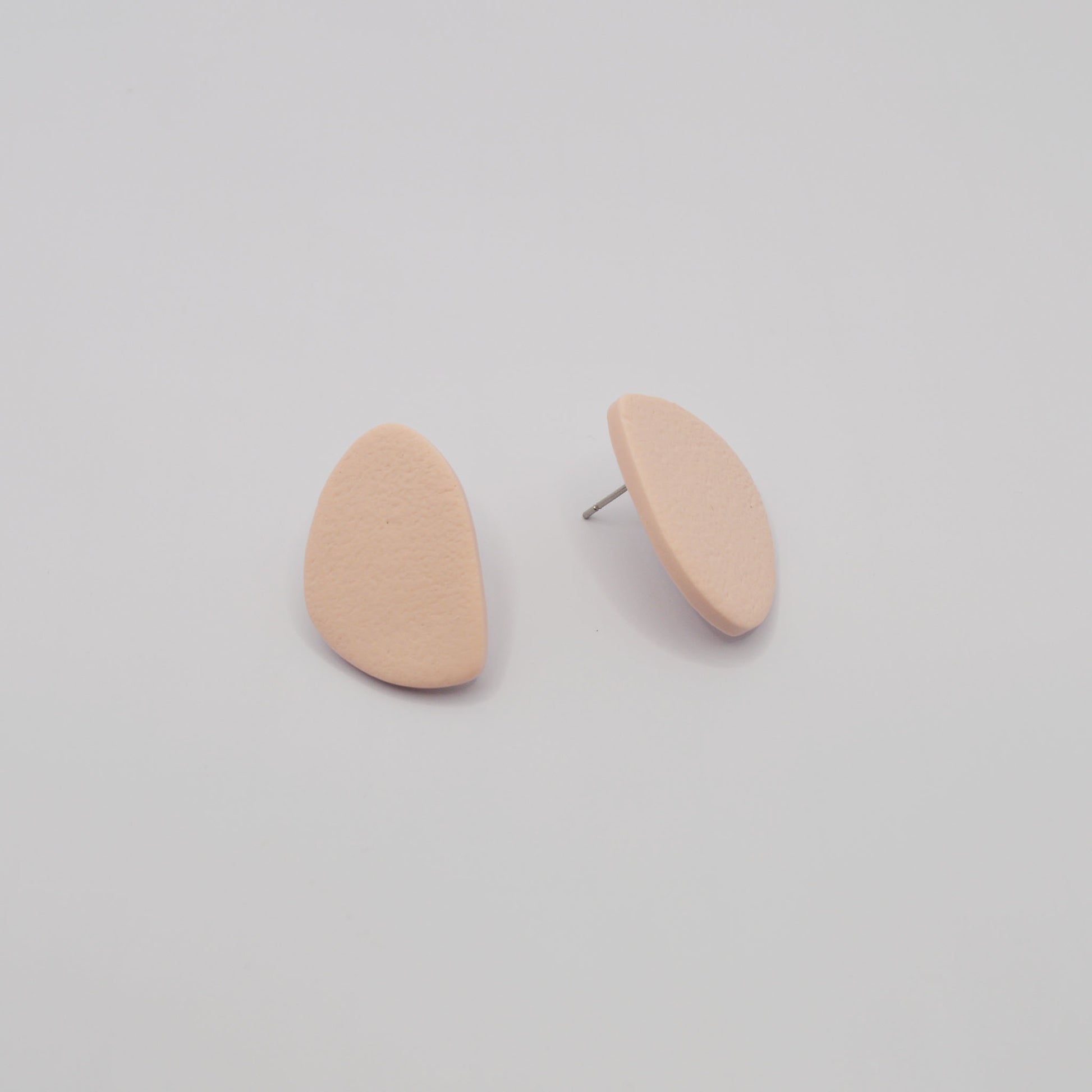 Minimalist light pink earrings, 25 mm, 925 silver post